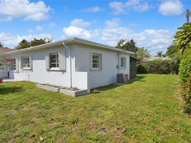 1035 NE 169th Ter # 0, Miami FL 33162