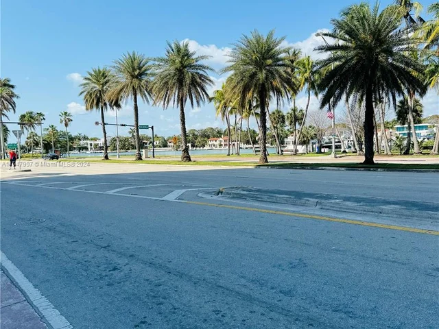 5445 Collins Ave # 1520, Miami Beach FL 33140