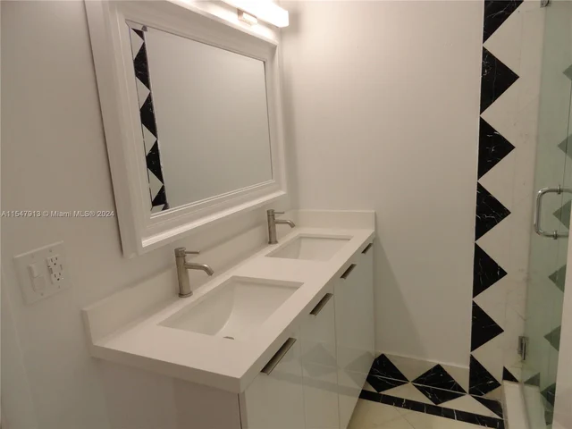 4729 NE 1st Ave, Miami FL 33137