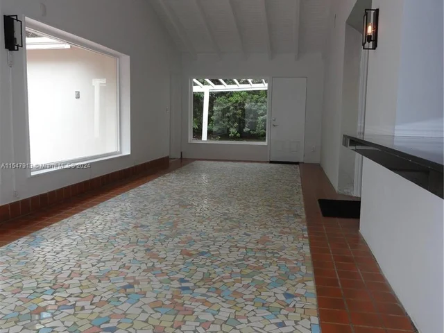 4729 NE 1st Ave, Miami FL 33137