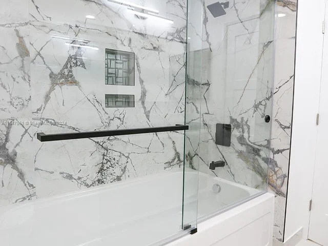 13060 NW 1st St, Plantation FL 33325