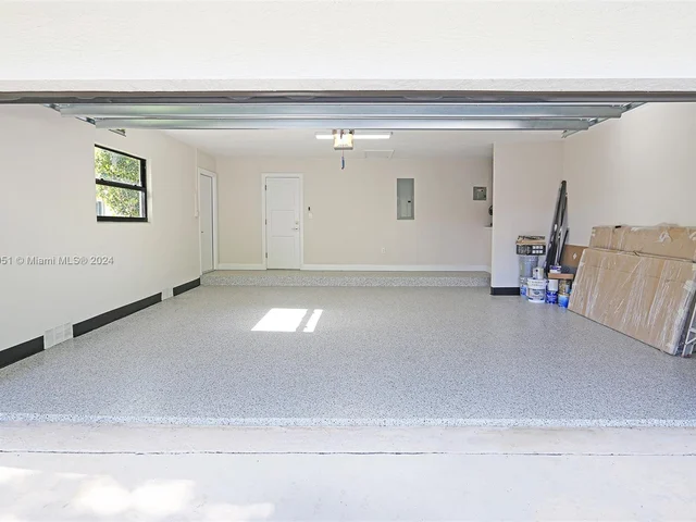 13060 NW 1st St, Plantation FL 33325