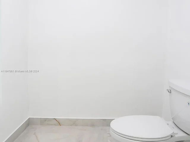 13060 NW 1st St, Plantation FL 33325