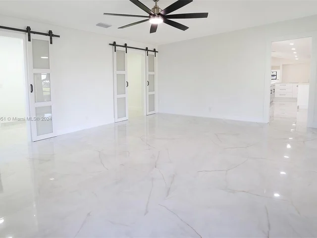 13060 NW 1st St, Plantation FL 33325