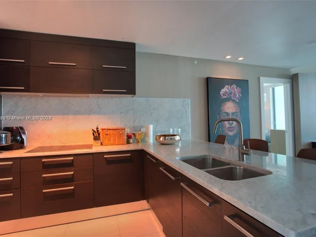 900 Biscayne Blvd # 5709, Miami FL 33132