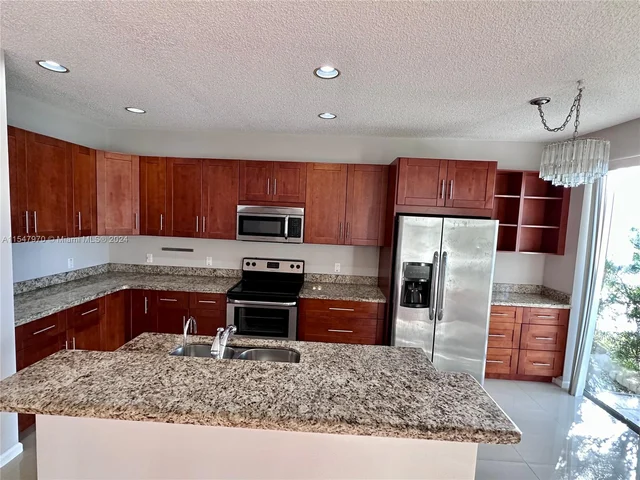 6533 Sandpiper Dr, Coconut Creek FL 33073