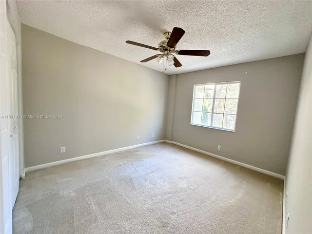 6533 Sandpiper Dr, Coconut Creek FL 33073