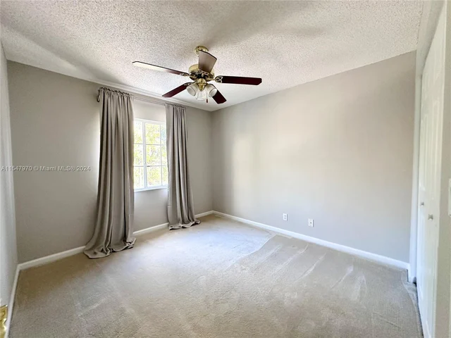 6533 Sandpiper Dr, Coconut Creek FL 33073