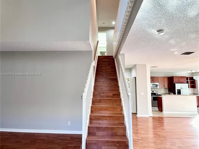 6533 Sandpiper Dr, Coconut Creek FL 33073