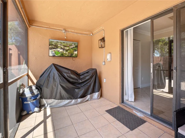 740 NW 105th Ter # 740, Pembroke Pines FL 33026