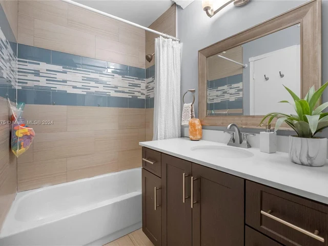 740 NW 105th Ter # 740, Pembroke Pines FL 33026