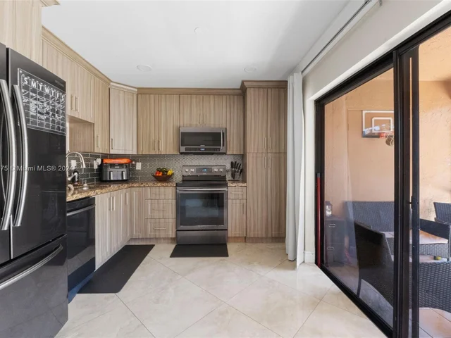 740 NW 105th Ter # 740, Pembroke Pines FL 33026