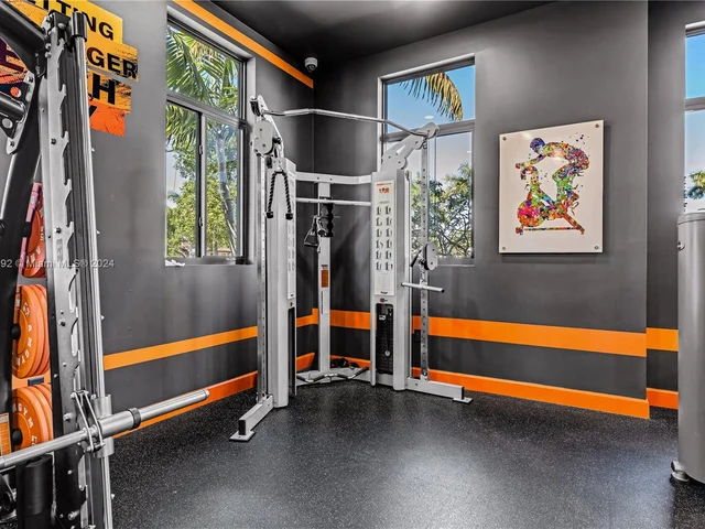 3385 SE 1st St, Homestead FL 33033