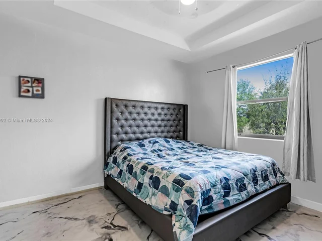 3385 SE 1st St, Homestead FL 33033