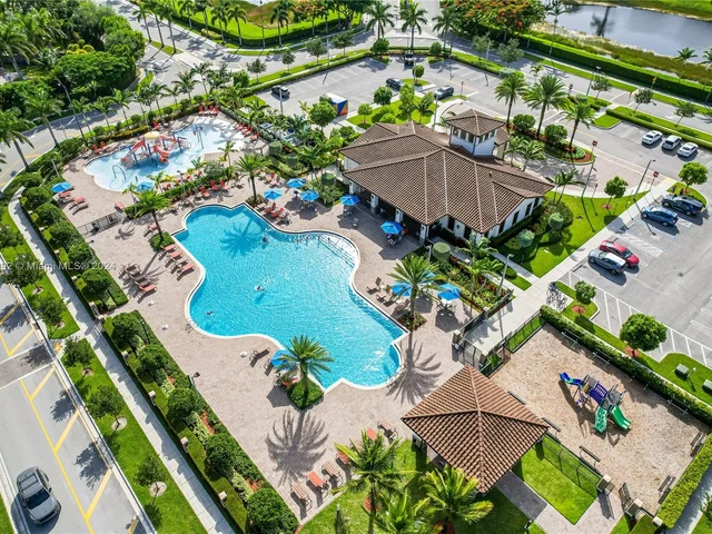 3385 SE 1st St, Homestead FL 33033