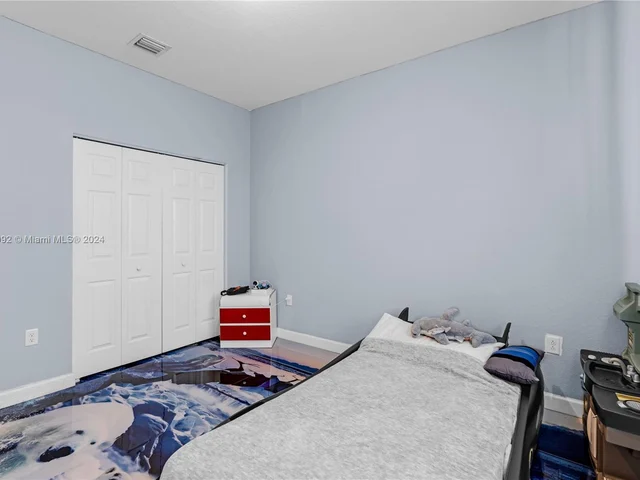 3385 SE 1st St, Homestead FL 33033