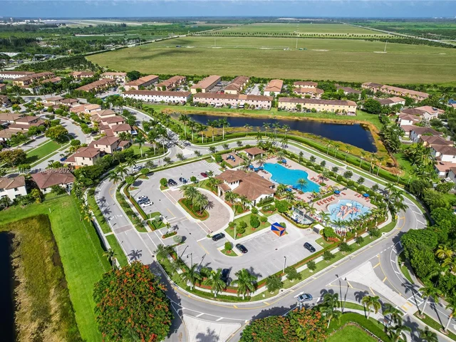 3385 SE 1st St, Homestead FL 33033