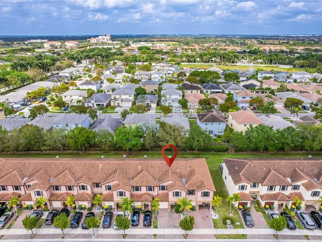 3385 SE 1st St, Homestead FL 33033