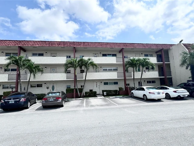 8980 S Hollybrook Blvd # 307, Pembroke Pines FL 33025