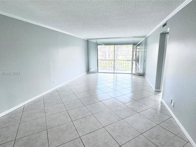 8980 S Hollybrook Blvd # 307, Pembroke Pines FL 33025