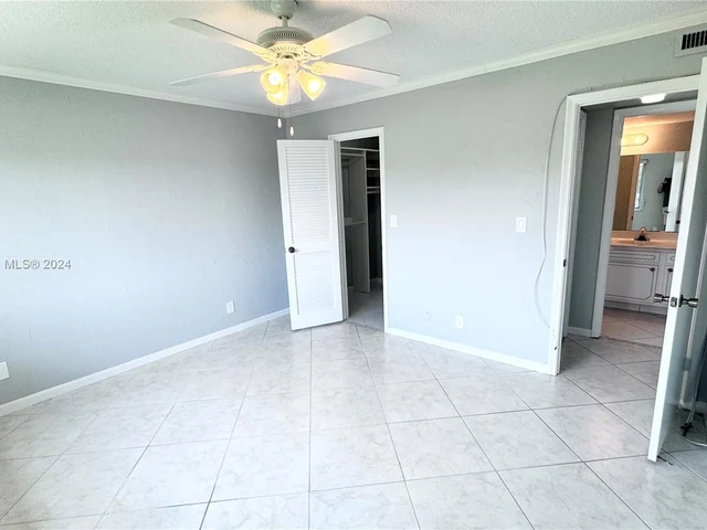8980 S Hollybrook Blvd # 307, Pembroke Pines FL 33025
