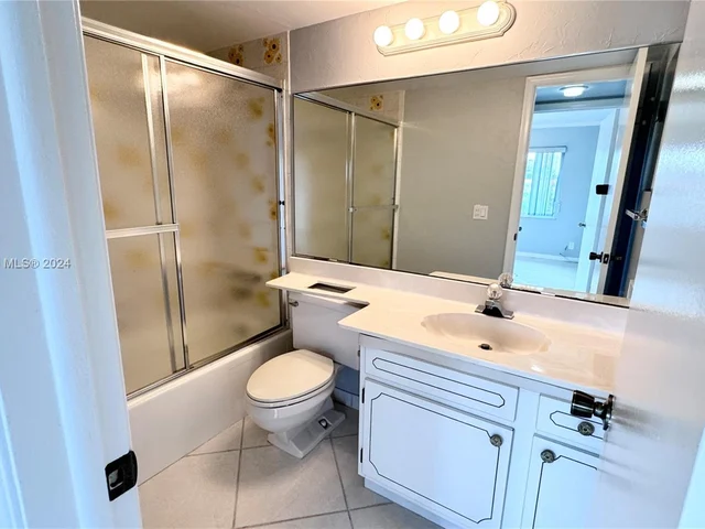 8980 S Hollybrook Blvd # 307, Pembroke Pines FL 33025