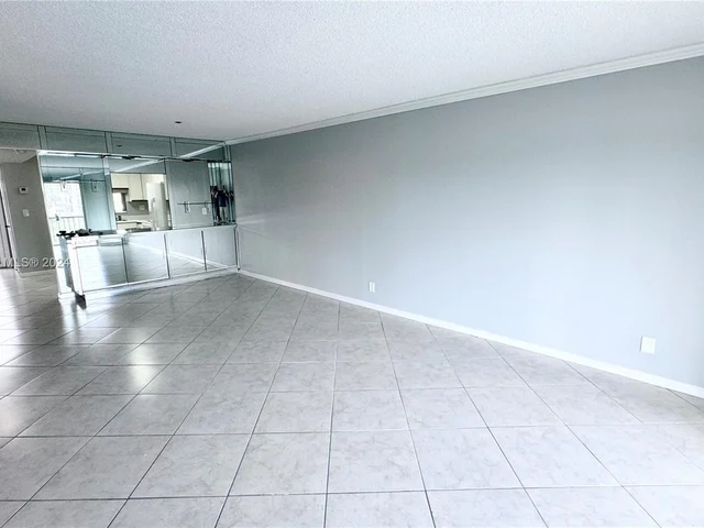 8980 S Hollybrook Blvd # 307, Pembroke Pines FL 33025