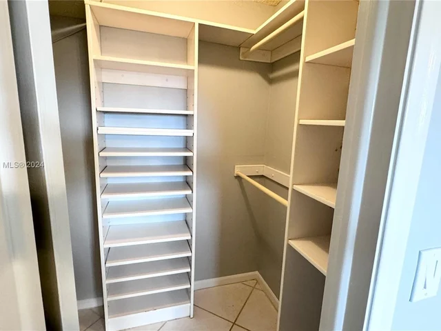 8980 S Hollybrook Blvd # 307, Pembroke Pines FL 33025