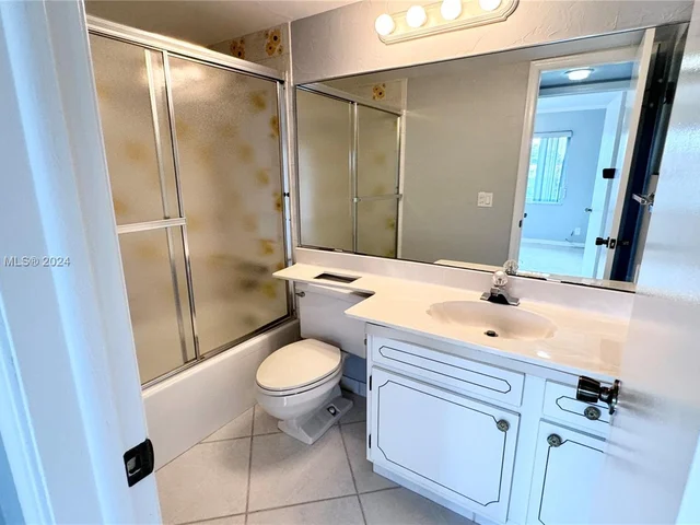 8980 S Hollybrook Blvd # 307, Pembroke Pines FL 33025