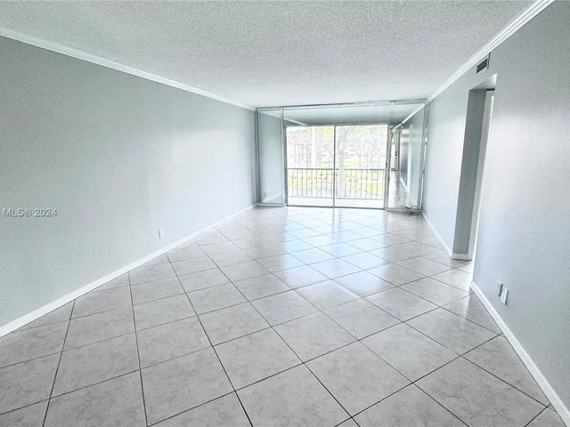 8980 S Hollybrook Blvd # 307, Pembroke Pines FL 33025