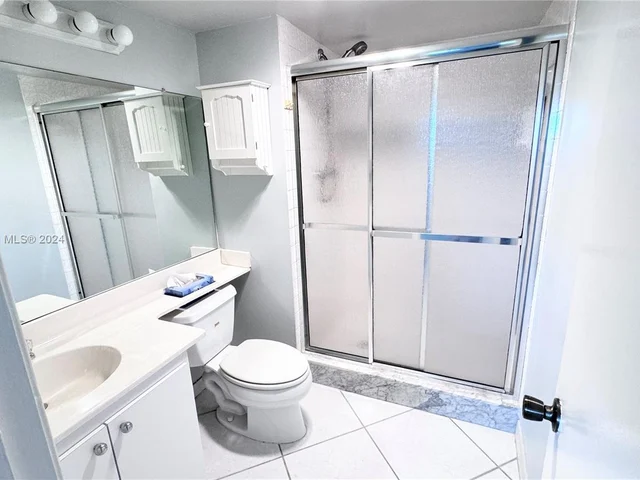 8980 S Hollybrook Blvd # 307, Pembroke Pines FL 33025