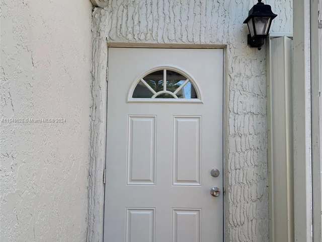 487 NW 98th Ct # 487, Miami FL 33172