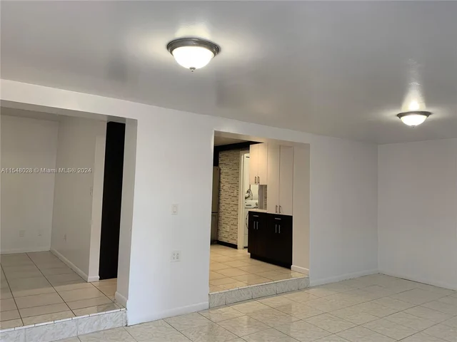 487 NW 98th Ct # 487, Miami FL 33172