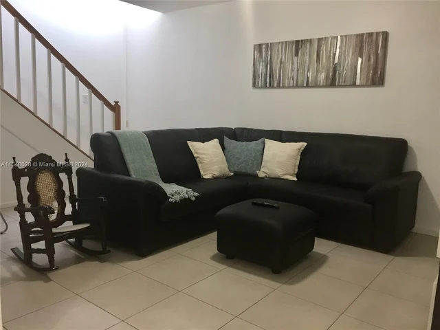 487 NW 98th Ct # 487, Miami FL 33172