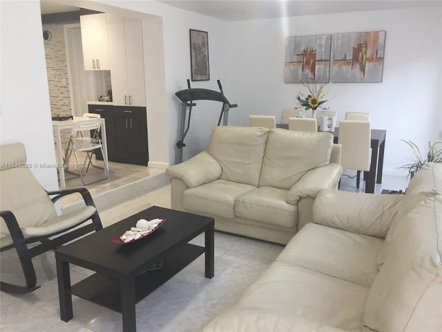 487 NW 98th Ct # 487, Miami FL 33172