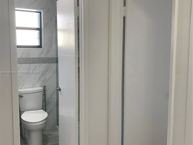 487 NW 98th Ct # 487, Miami FL 33172