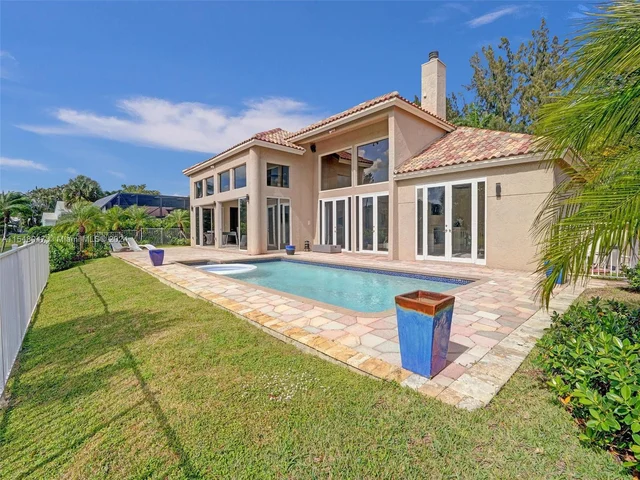 10427 Stonebridge St, Boca Raton FL 33498