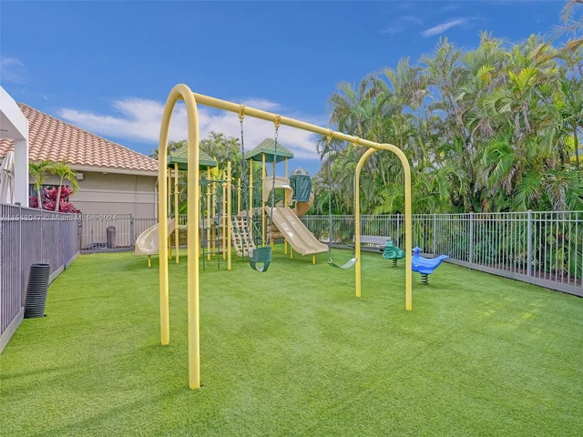 10427 Stonebridge St, Boca Raton FL 33498