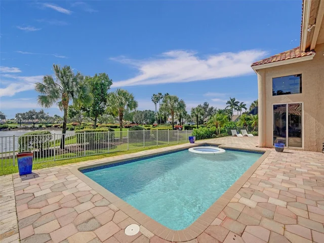 10427 Stonebridge St, Boca Raton FL 33498