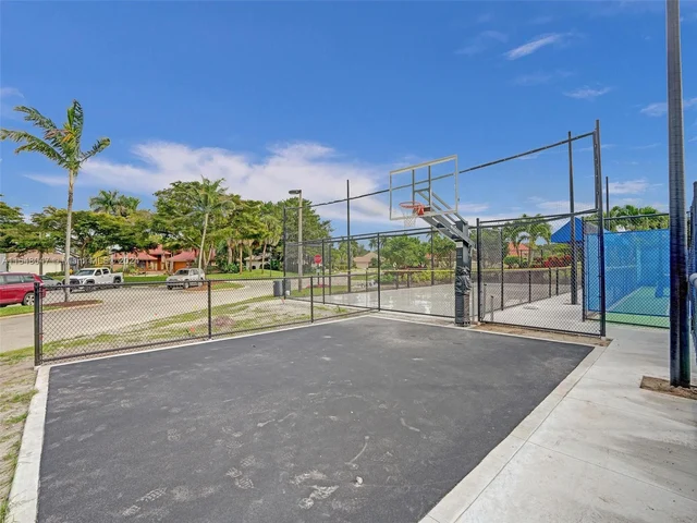 10427 Stonebridge St, Boca Raton FL 33498