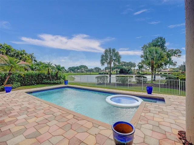 10427 Stonebridge St, Boca Raton FL 33498