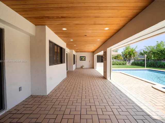 12242 SW 102nd Ter, Miami FL 33186