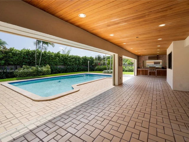 12242 SW 102nd Ter, Miami FL 33186