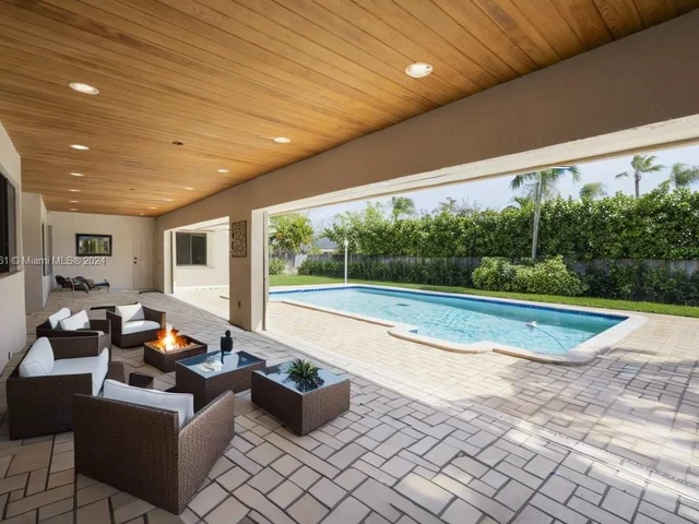 12242 SW 102nd Ter, Miami FL 33186