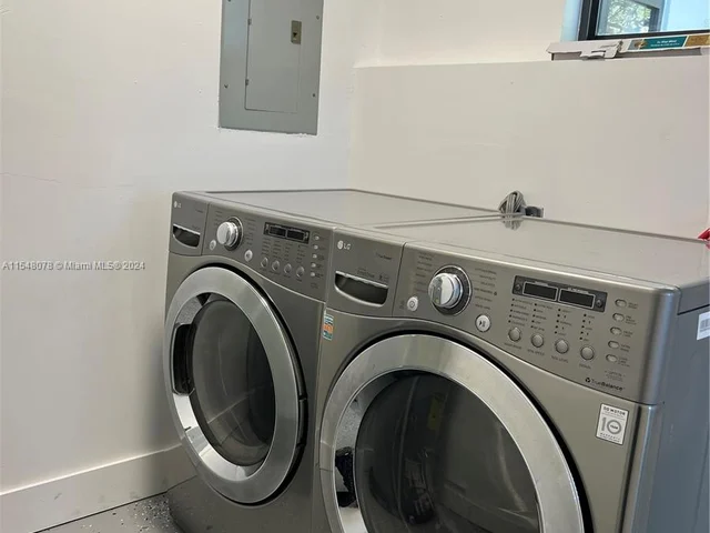 3950 NW 168th Ter, Miami Gardens FL 33055