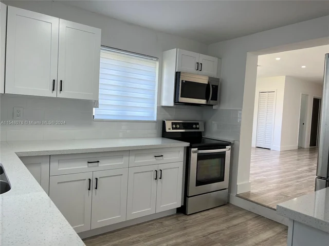 3950 NW 168th Ter, Miami Gardens FL 33055