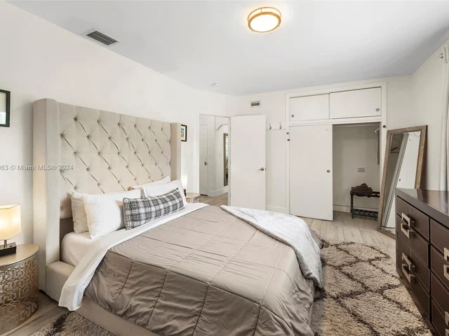 70 NW 47th Ter, Miami FL 33127