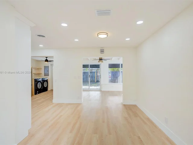 4130 NW 12th Ter, Oakland Park FL 33309