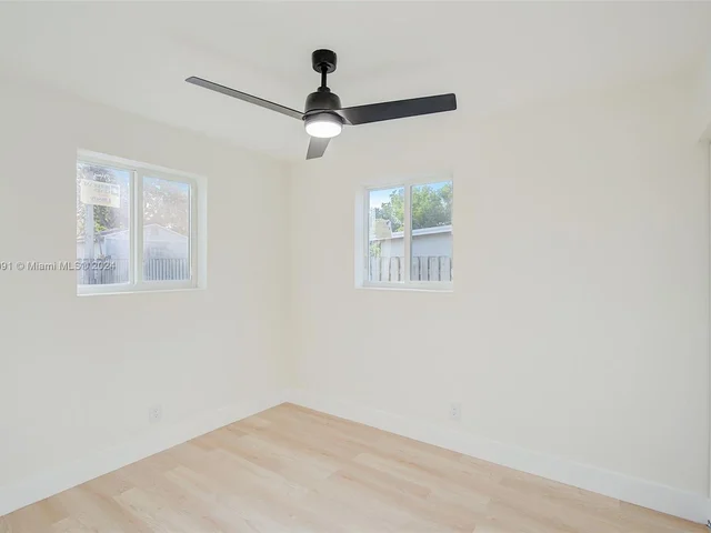 4130 NW 12th Ter, Oakland Park FL 33309