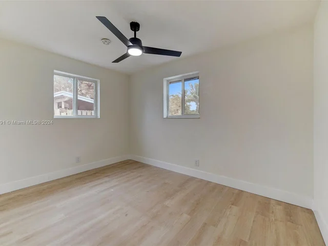 4130 NW 12th Ter, Oakland Park FL 33309